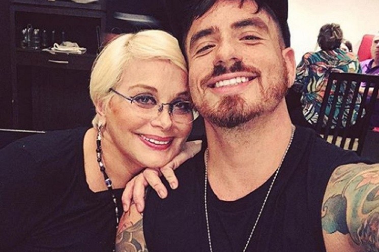 Fede junto a su madre, Carmen Barbieri.