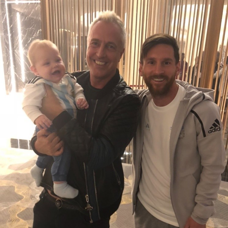 Mirko y Marley con Lionel Messi