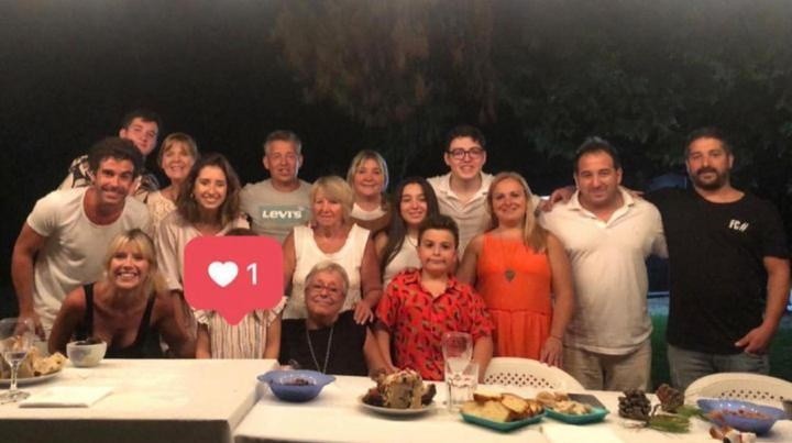 La foto grupal de las familias Cabré - Fernández.