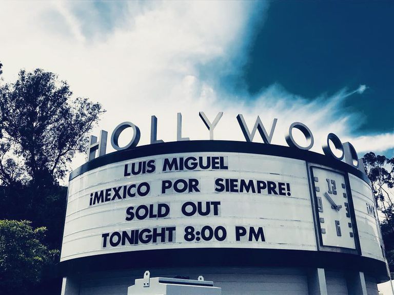 Tras el éxito de Luis Miguel, la serie, el cantante se presentó en varias ciudades de los Estados Unidos