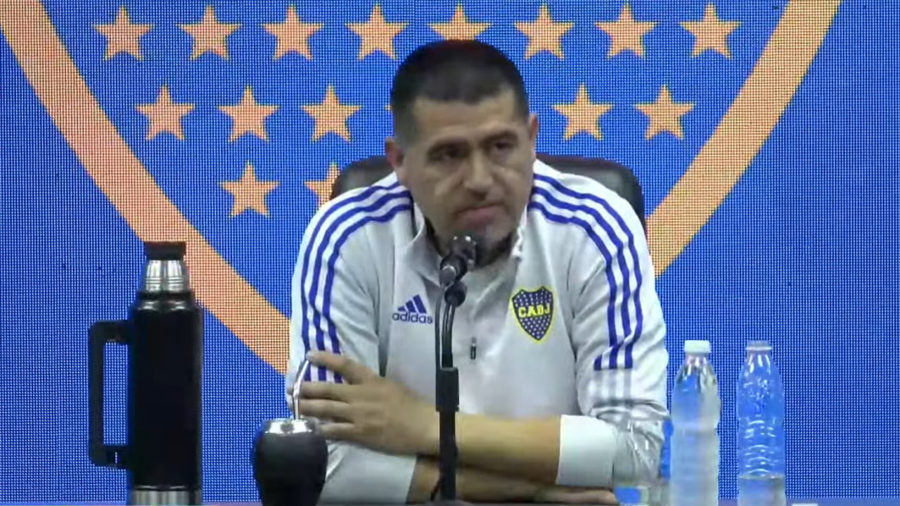 Juan Román Riquelme en conferencia. Foto: captura de video