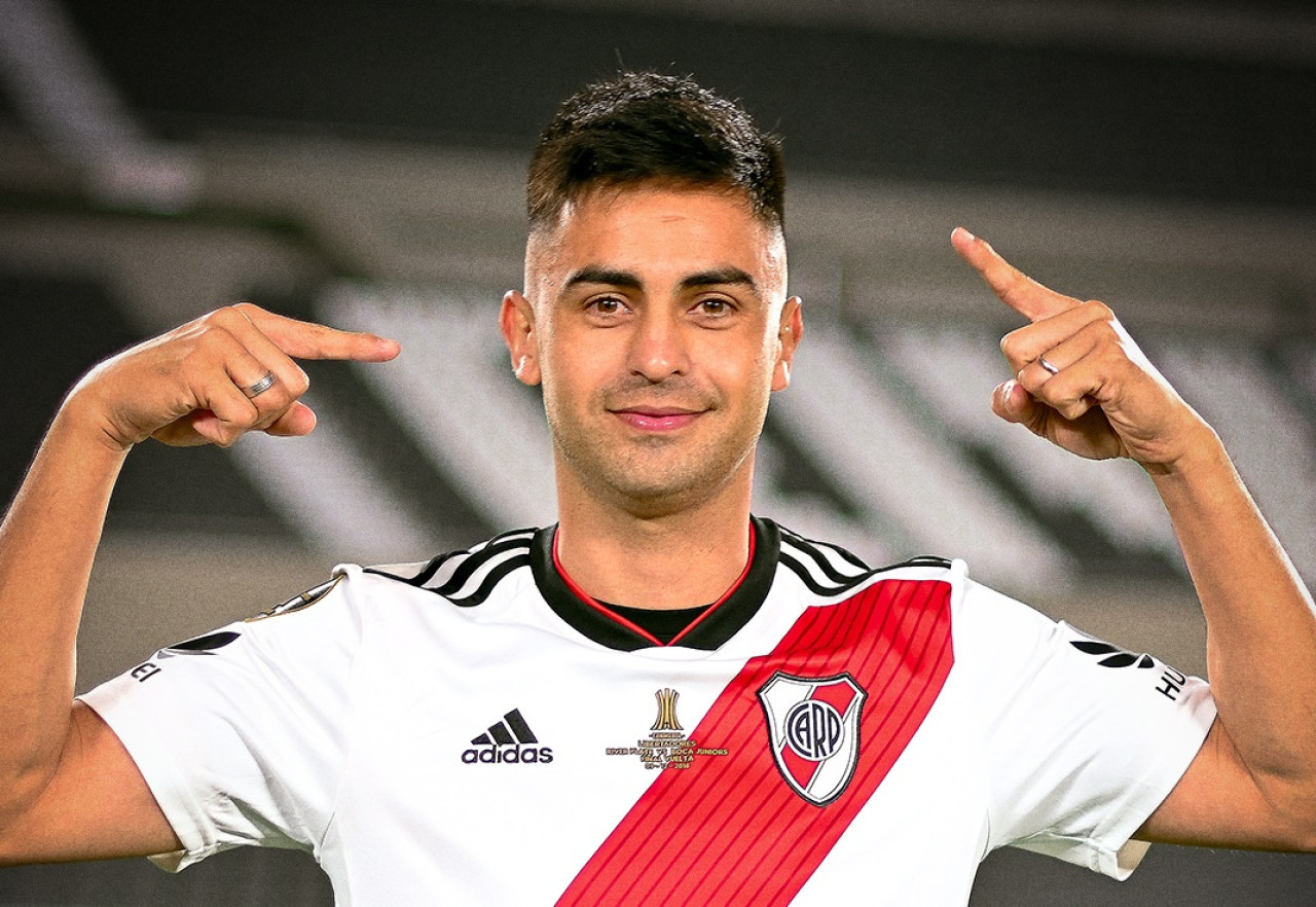 Gonzalo "Pity" Martínez regresó a River Plate y firmó contrato hasta diciembre de 2024. Foto: X @RiverPlate.